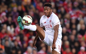 epa04850180 Liverpool player Joe Gomez during the friendly soccer match between Brisbane Roar and Liverpool FC at Suncorp Stadium in Brisbane, Australia, 17 July 2015.  EPA/DAVE HUNT **AUSTRALIA AND NEW ZEALAND OUT**